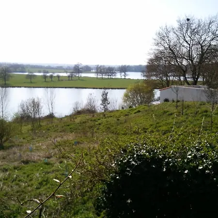 Mas Du Trezon B&B 숄레